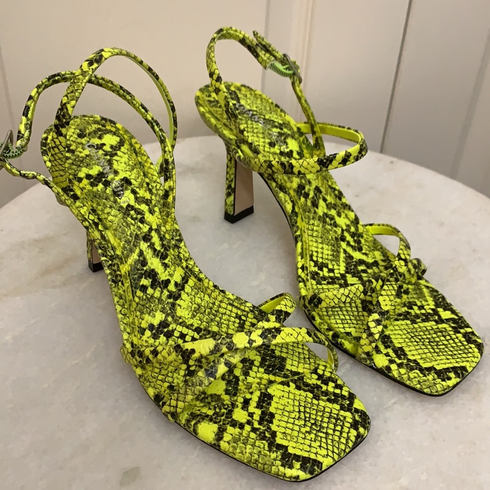 Gianni Bini Neveena Neon Green Snake Print Sandal - Picture 9 of 10